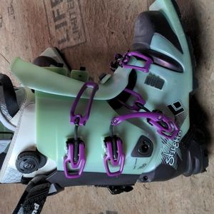 Black Diamond Stiletto nordic ski boots